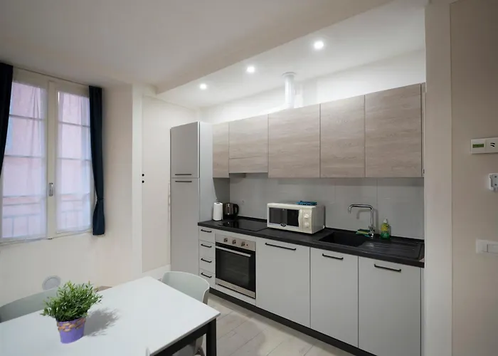 Apartment Le Rondini A Intra