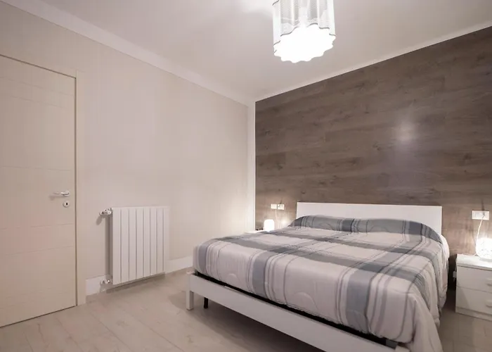 Apartment Le Rondini A Intra